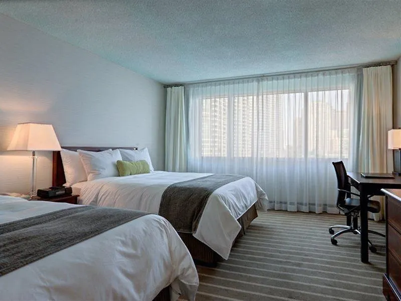 Отель Radisson Blu Toronto Downtown
