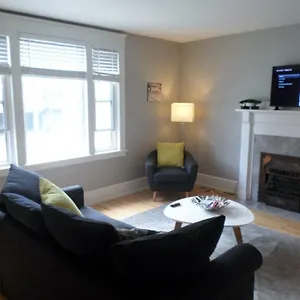 Appartement Beautiful, Clean, Quiet 2 Br-in Downtown Ottawa. Parking, Wifi And Netflix Included 