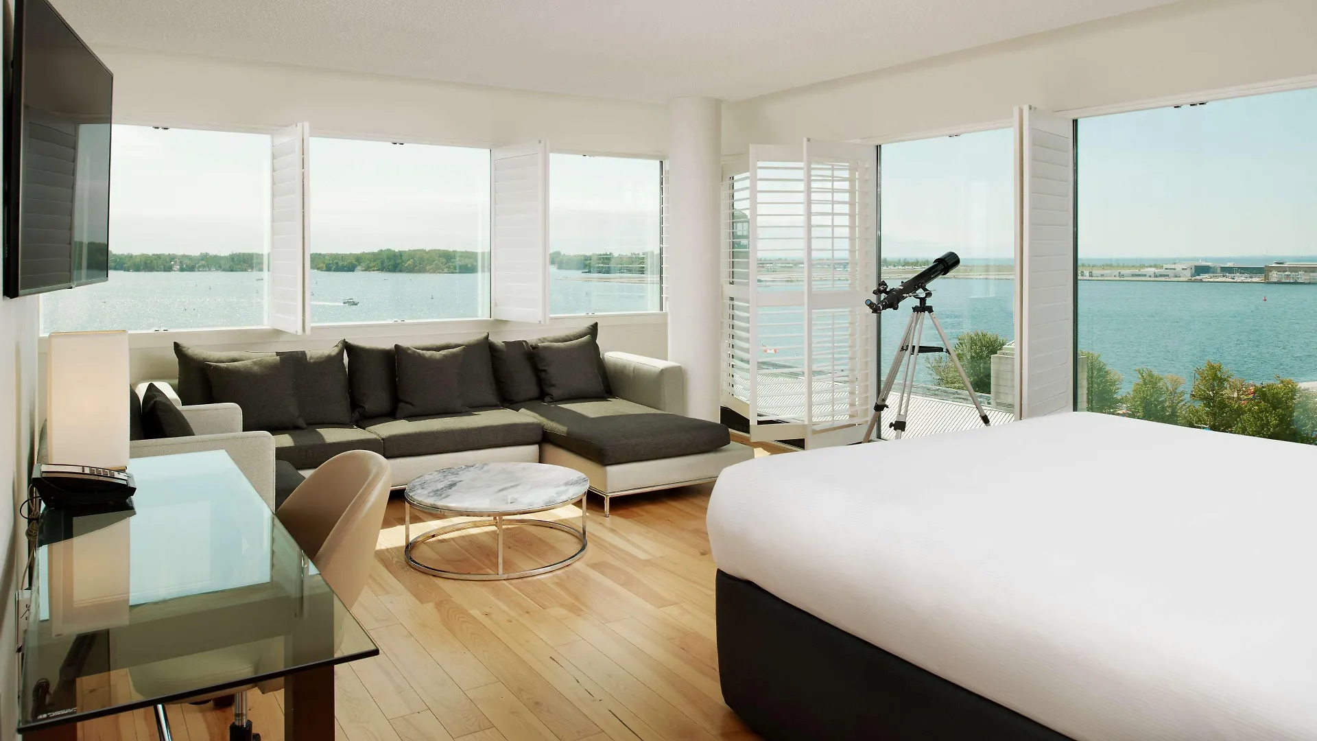 Radisson Blu Toronto Downtown Hotel 4*,