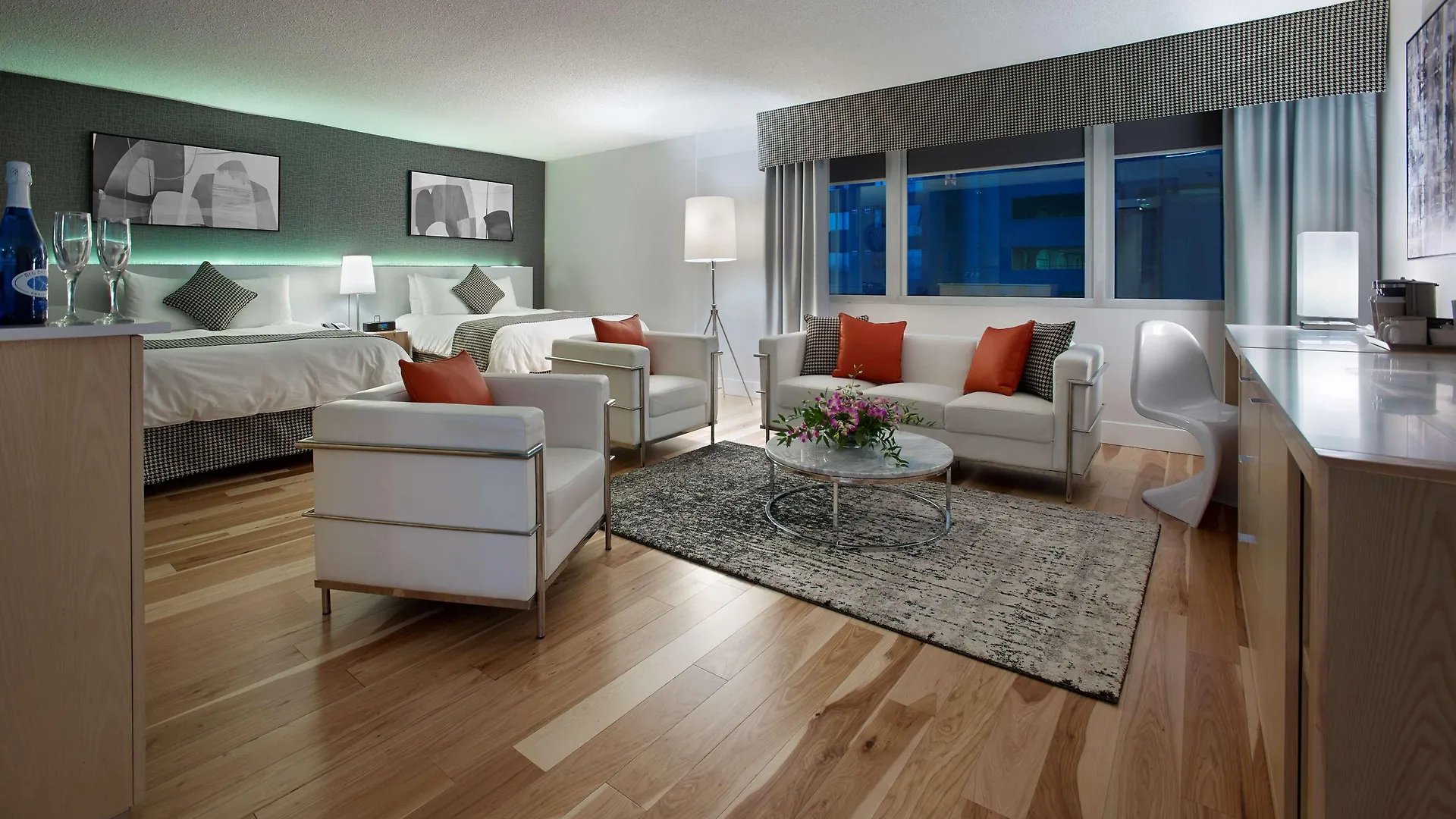 Hotel Radisson Blu Toronto Downtown 4*,
