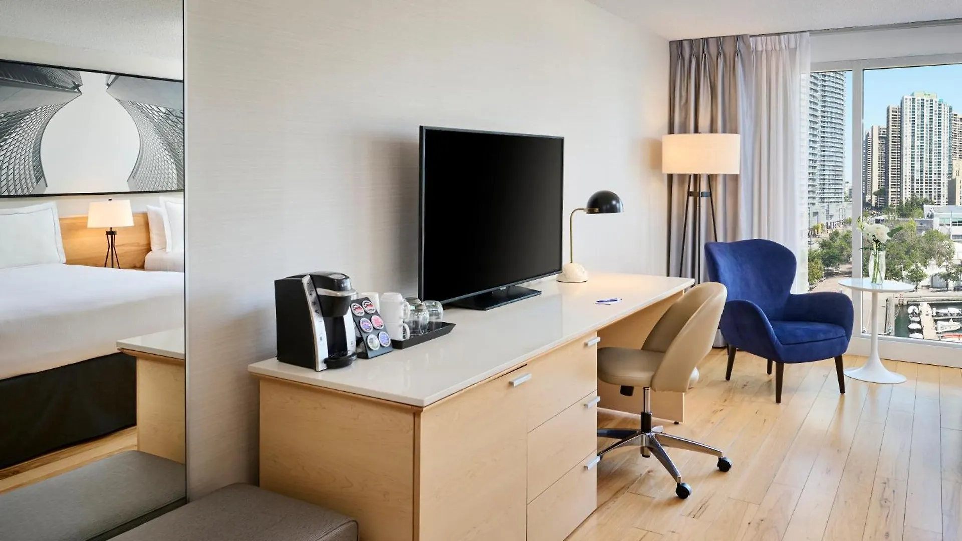Radisson Blu Toronto Downtown Hotel 4*,