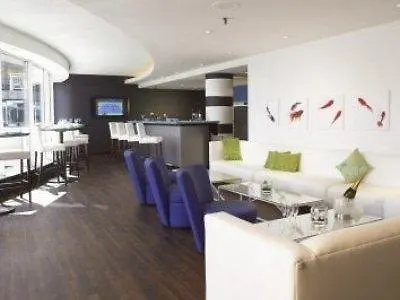 Radisson Blu Toronto Downtown Hotel 4*,